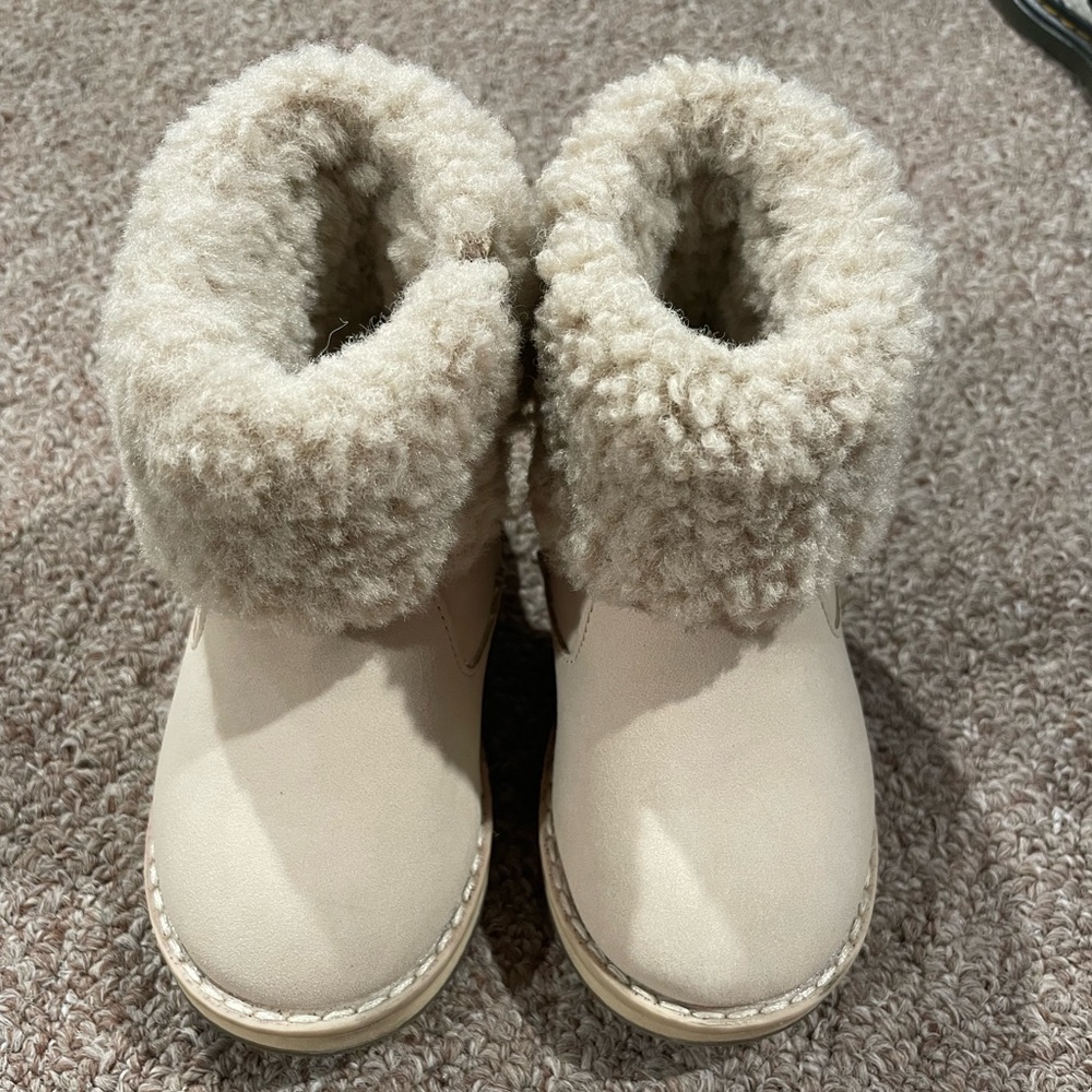 ZARA Fur suede boots- 4.5